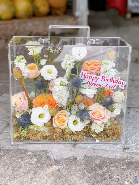 Hoa tặng người yêu đẹp nhất, bó hoa tặng bạn gái lãng mạn ý nghĩa: Hoa Cắm Hộp Mica