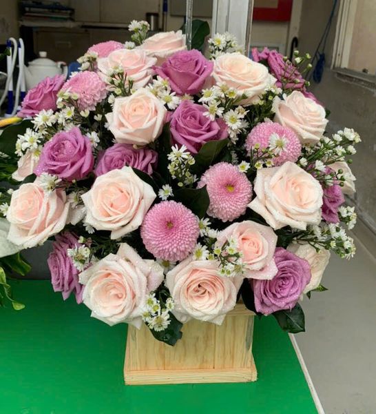 Mẫu Hoa Tươi Màu Tím: Hộp Hoa Purple Blooming - HG16