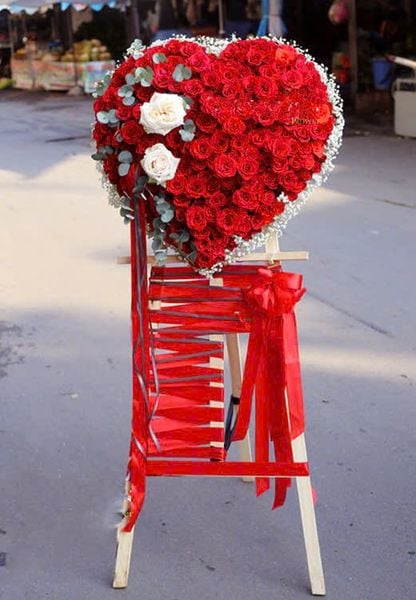 Kệ Hoa Tình Yêu New Love