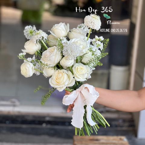 Mẫu Hoa Tươi Màu Trắng sang trọng, nhẹ nhàng, tinh khiết