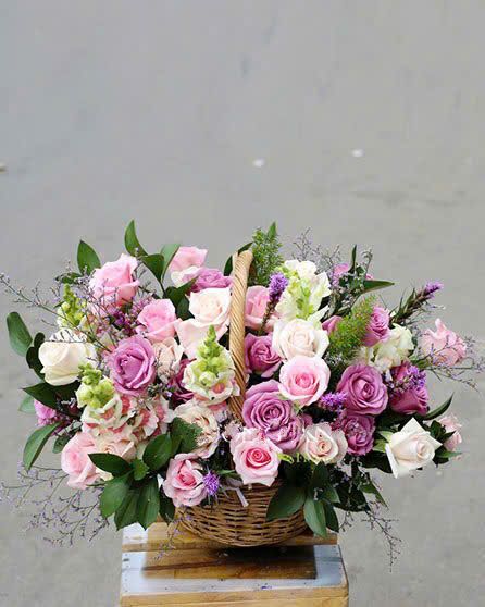 Mẫu Hoa Tươi Màu Tím: Giỏ Hoa Tím Mộng Mơ - HG44