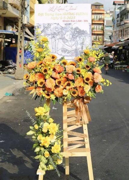 Kệ Hoa Circle Of Happiness