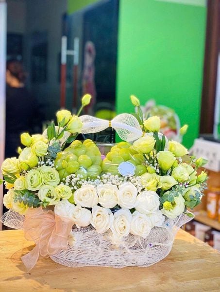 Hoa Hồng: Giỏ Trái Cây Tươi Xanh - GTC61