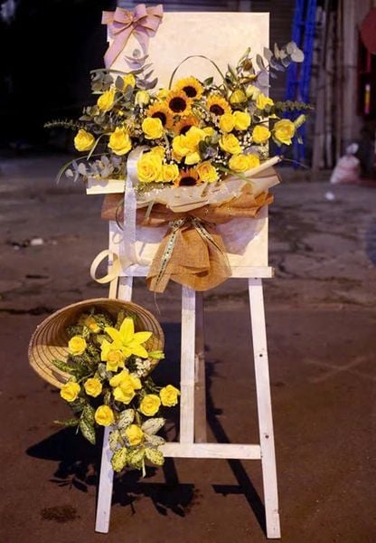 Kệ Hoa Bước Thành Công