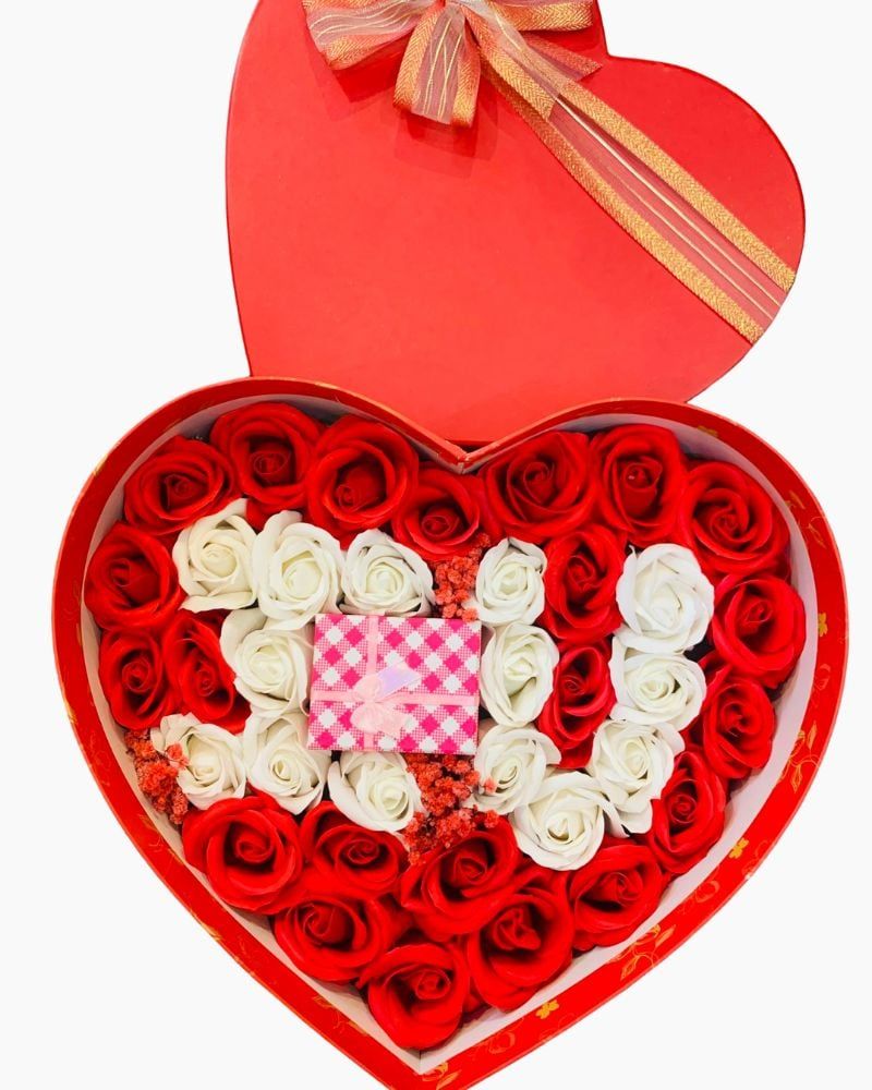  Hộp Hoa Cầu Hôn I Love You - HH17 