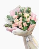  Bó Hoa Hồng Một Thoáng Yêu Thương - HBD222 