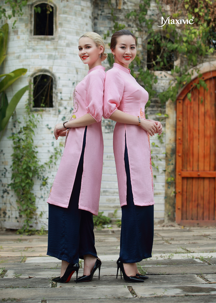 ÁO DÀI LINEN HỒNG THÊU HOẠ TIẾT HOA