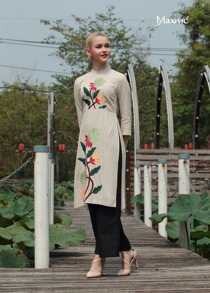 ÁO DÀI LINEN KEM THÊU HOẠ TIẾT HOA LỚN