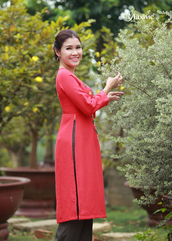 ao-dai-mau-do-linen