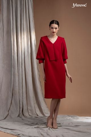 Đầm lụa đỏ, tay xếp Maxivic