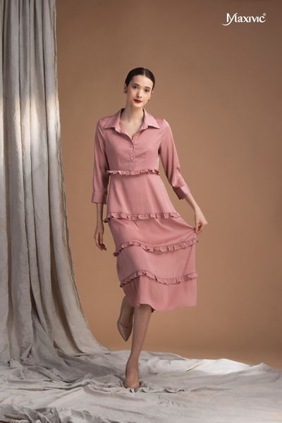Đầm sơmi lụa hồng nhún tay Maxivic