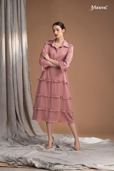 Đầm sơmi lụa hồng nhún tay Maxivic