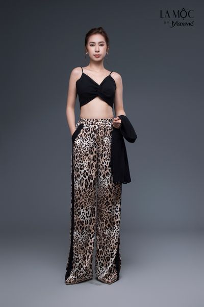 Quần beo lụa cát form suông đắp chiffon dọc Maxivic