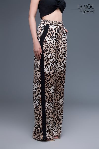 Quần beo lụa cát form suông đắp chiffon dọc Maxivic