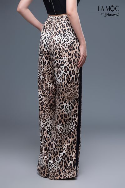 Quần beo lụa cát form suông đắp chiffon dọc Maxivic