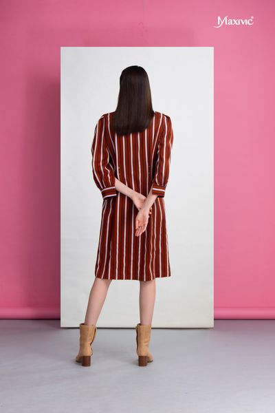 Đầm sơmi sọc nâu Maxivic