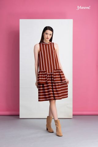 Đầm sọc nâu babydoll tay liền, tùng đắp Maxivic