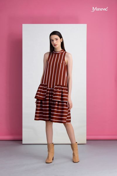 Đầm sọc nâu babydoll tay liền, tùng đắp Maxivic