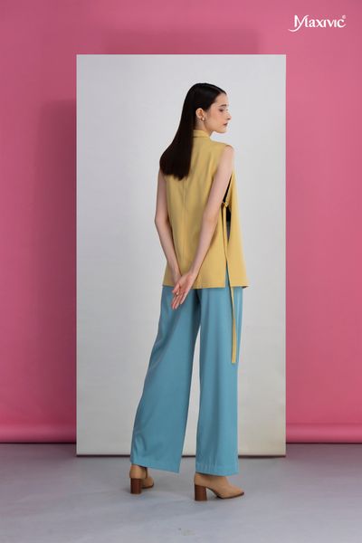 Áo vest vàng lụa bố, khuy cài Maxivic