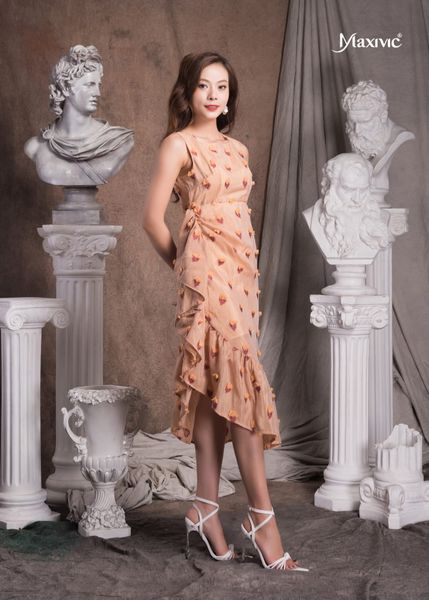 ĐẦM NÂU STRAWBERRY CLUMP TAY LIỀN CÁCH ĐIỆU BÈO NHÚN MAXIVIC