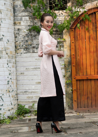 ao-dai-mau-hong-laya