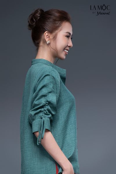 Áo sơmi xanh rêu linen mix tay rút dây Maxivic