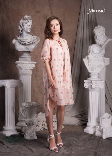 ĐẦM HỒNG STRAWBERRY CLUMP TAY LIỀN DÁNG SUÔNG MAXIVIC