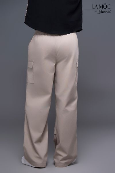 Quần túi hộp nam có chun rút màu kem Maxivic