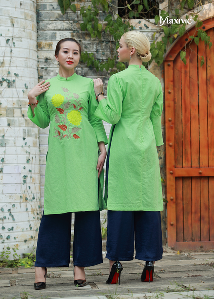 ÁO DÀI LINEN XANH LÁ THÊU HOẠ TIẾT CÀNH HOA