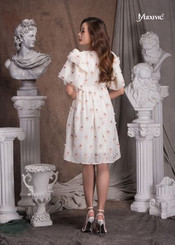 dam-hoa-xoe-tay-phong