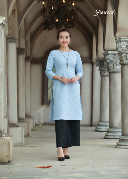 ÁO DÀI LAYA XANH BIỂN HOA NỔI MAXIVIC