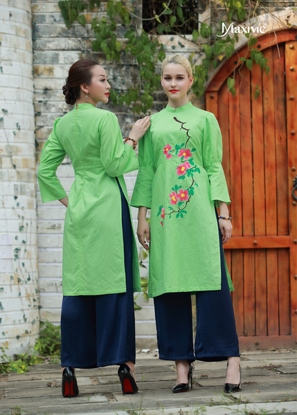ÁO DÀI LINEN XANH LÁ THÊU HOẠ TIẾT HOA