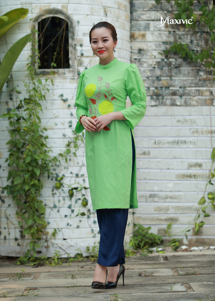 ÁO DÀI LINEN XANH LÁ THÊU HOẠ TIẾT HOA