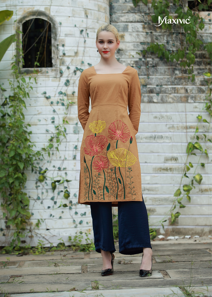 ÁO DÀI LINEN VÀNG NÂU THÊU HOẠ TIẾT SEN