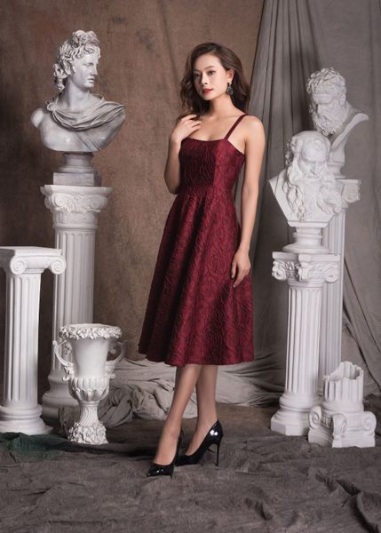 ĐẦM 2 DÂY XOÈ ĐỎ ĐÔ HOA NỔI MAXIVIC