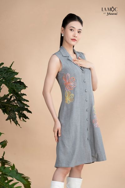 Đầm xô lụa xám thêu, cổ đan tông Maxivic