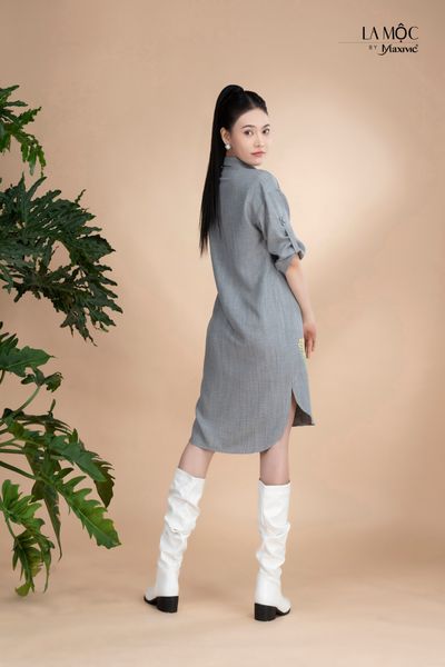 Đầm xô lụa xám thêu, cổ sơmi Maxivic