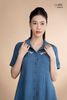 Đầm xô lụa xanh jeans thêu hoa, cổ sơmi La Mộc