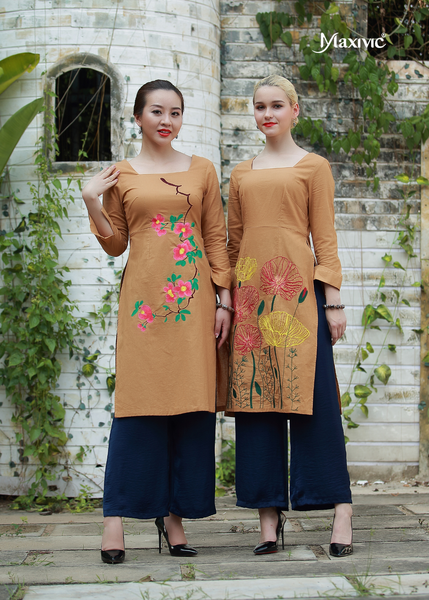 ÁO DÀI LINEN VÀNG NÂU THÊU HOẠ TIẾT CÀNH HOA