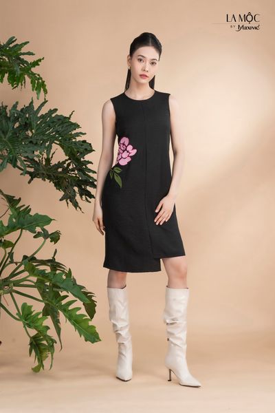 Đầm xô lụa đen sát nách Maxivic