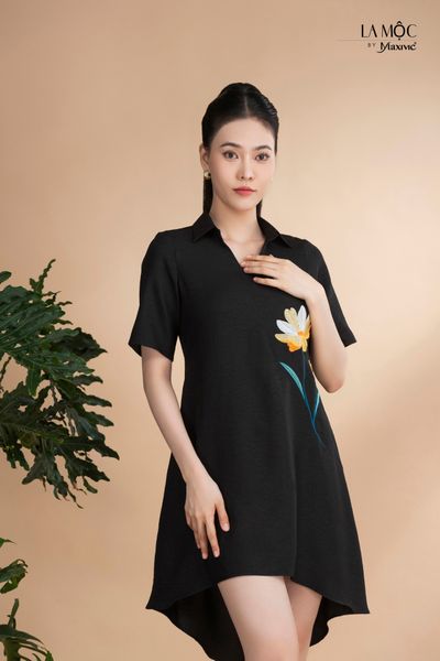 Đầm xô lụa đen sơmi tim thêu Maxivic