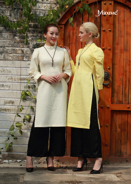 ÁO DÀI LAYA VÀNG HOA NỔI MAXIVIC