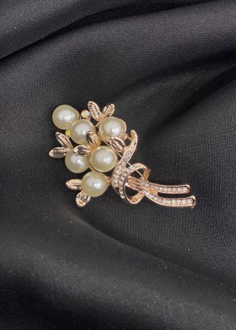 Ghim cài áo hình lá đính ngọc trai cao cấp