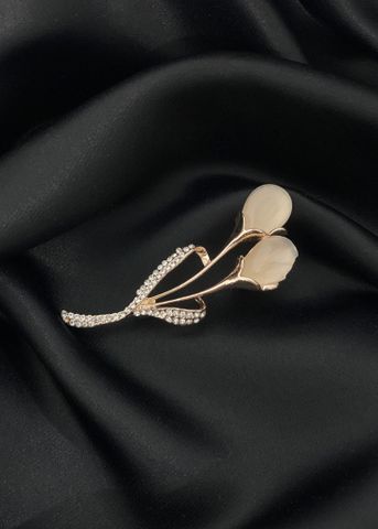 Ghim cài áo hình hoa tulip đính đá cao cấp