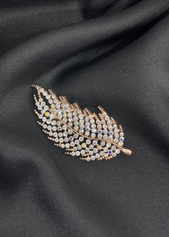 Ghim cài áo hình lá liễu đính đá cao cấp