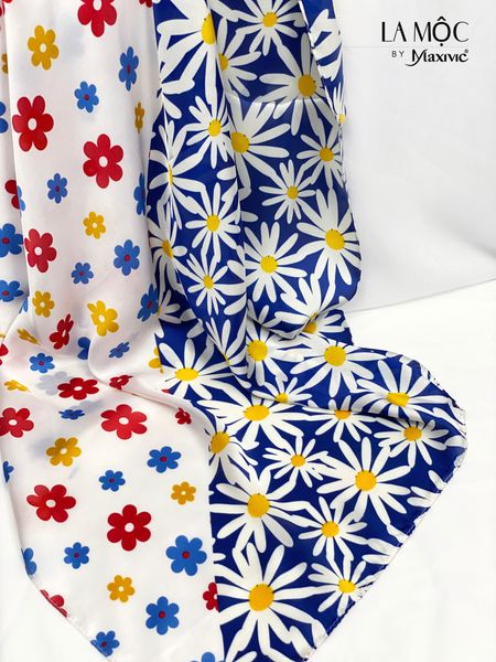 Khăn lụa vuông Maxivic 70x70 hoạ tiết hoa đa sắc
