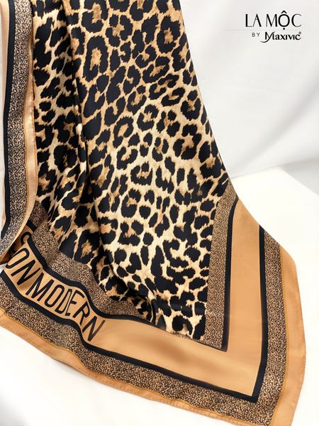 Khăn lụa vuông Maxivic 70x70 hoạ tiết da báo