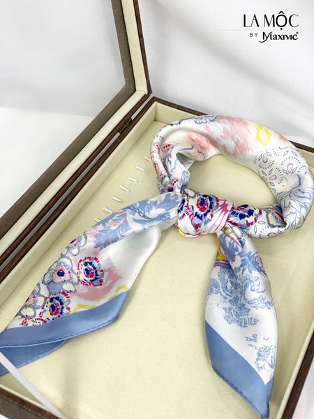 Khăn lụa vuông Maxivic 70x70 hoạ tiết hoa