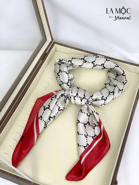 Khăn lụa vuông Maxivic 70x70 hoạ tiết