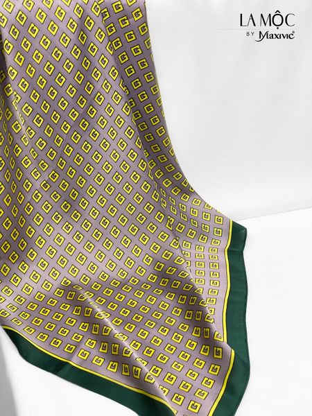 Khăn lụa vuông Maxivic 70x70 hoạ tiết chữ G